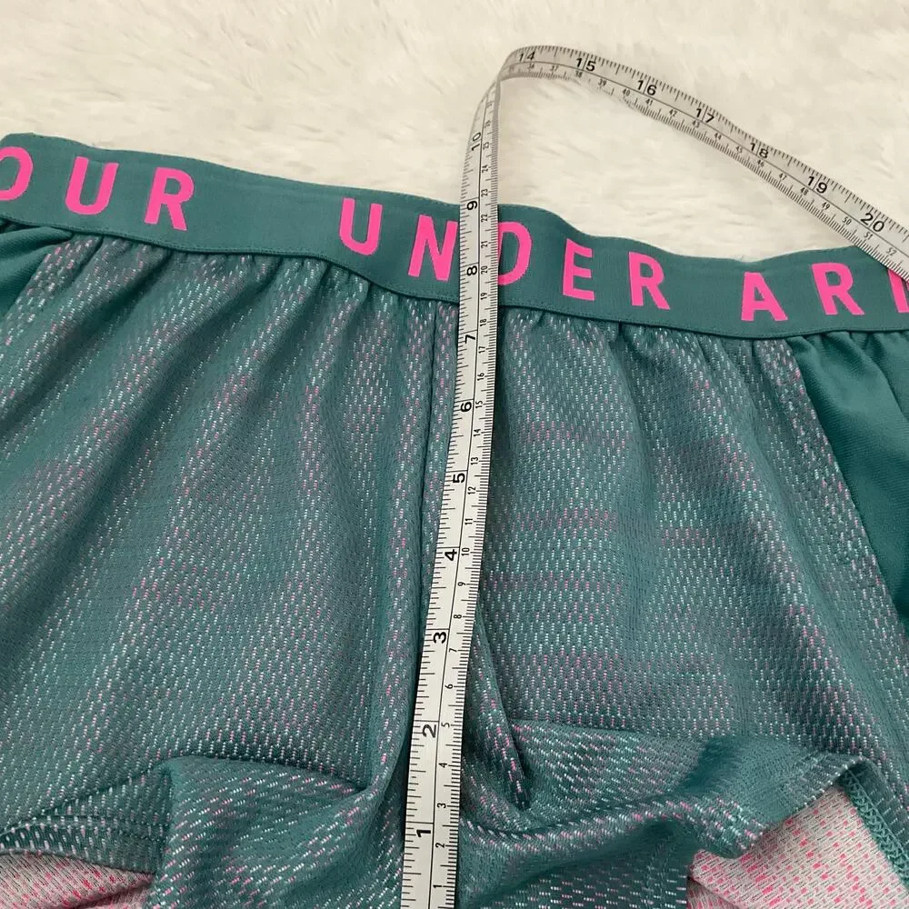 Under Armour Women’s Heat Gear‎ Loose Fit Running Shorts - Size Small